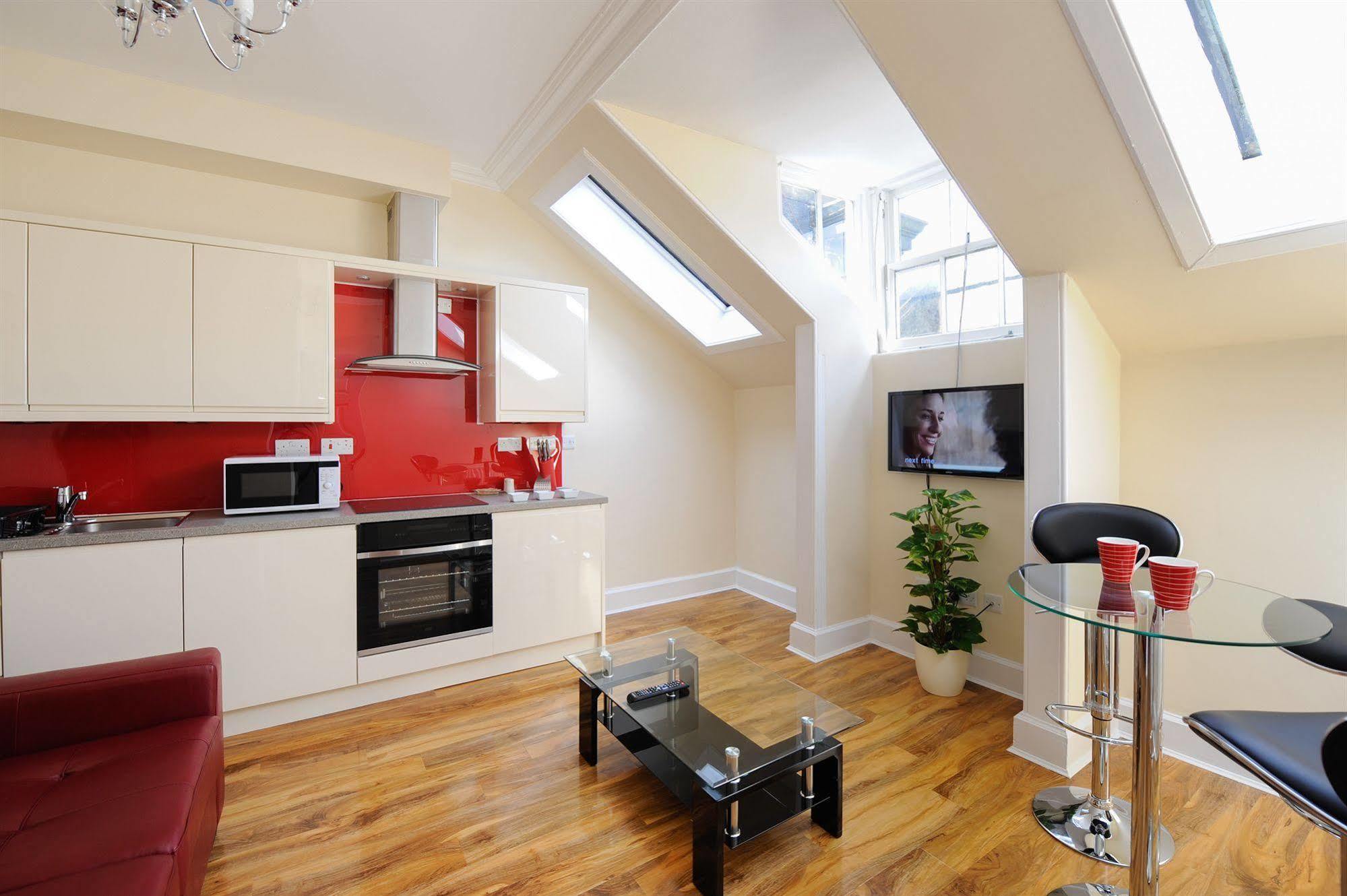 Edinburgh City Suites Экстерьер фото