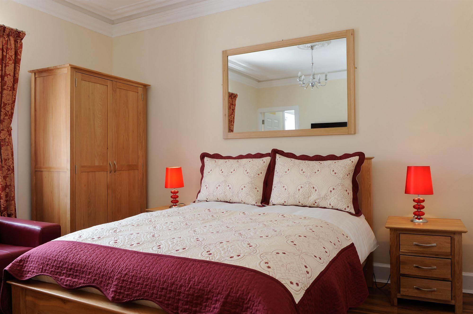 Edinburgh City Suites Экстерьер фото