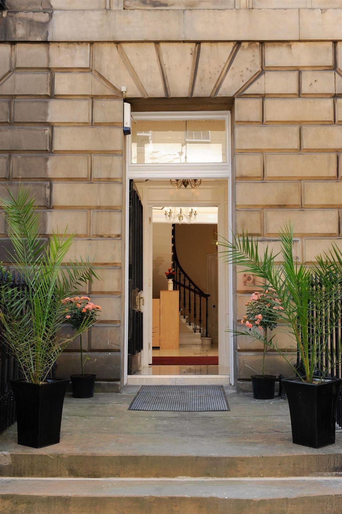 Edinburgh City Suites Экстерьер фото